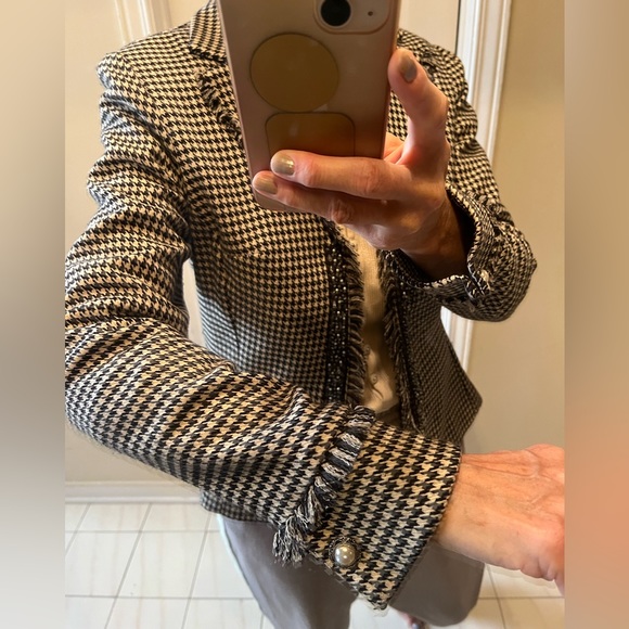 Houndstooth blazer with beads and pearl buttons - Picture 4 of 15